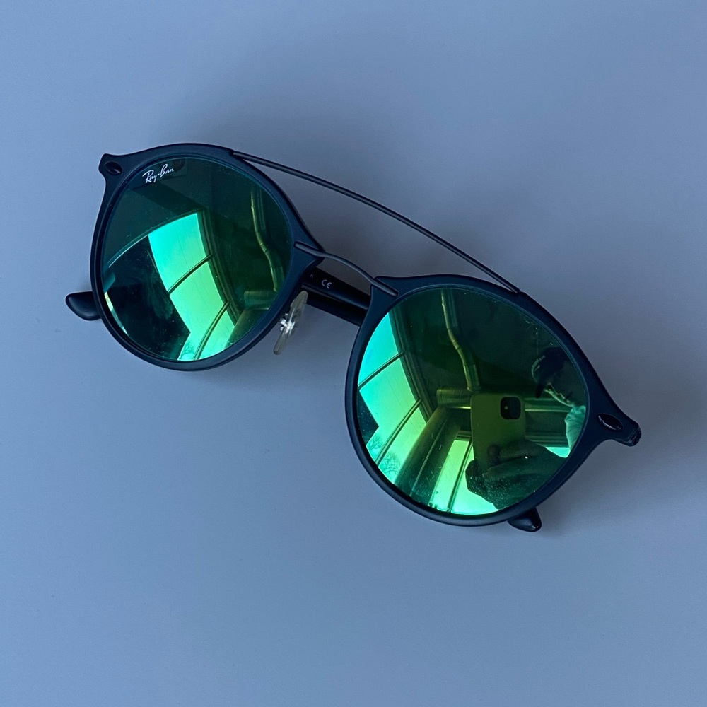 Ray-Ban Green Round Sunglasses